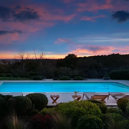Sealine - Pool & Garden Villa Pula